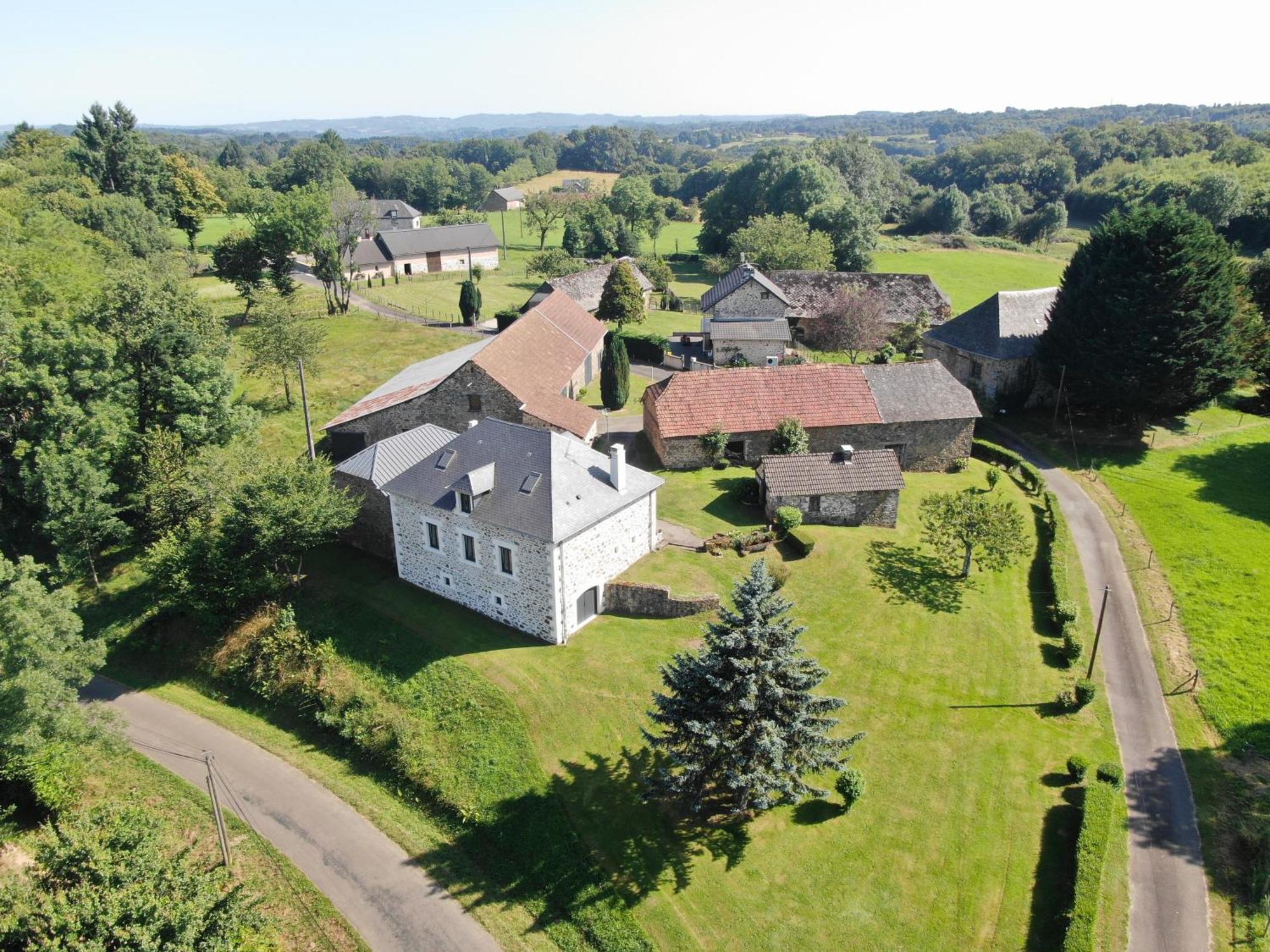 Maison Dans Ancien Corps De Ferme 4 A 6 Personnes Saint-Clement  ภายนอก รูปภาพ